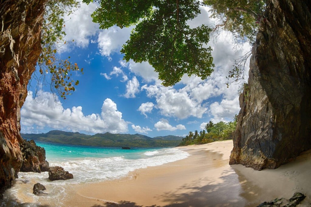 dominica island cave 6psapa3pxv0isr7i